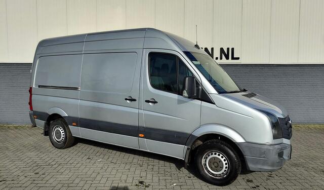Volkswagen CRAFTER 50 2.0TDI L2H2 3 pers. Camera ECC Step-up Lat-om-lat Betonplex Schuifdeur ASR Elektr.Ramen+Spiegels+Centr.Vergr.+Afst.b. ABS ESP Airbag Blue motion Tussenwand GVW teruggekeurd