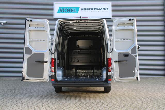 Volkswagen CRAFTER 30 2.0 TDI L3H3 140pk - Navigatie - DAB - Cruise - Geveerde Stoel - Camera - Carplay - Rijklaar