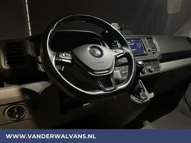 Volkswagen CRAFTER 2.0 TDI 140pk L3H3 L2H2 Euro6 Airco | 3000kg Trekhaak | Camera | Leder stuurwiel adaptieve cruisecontrol, stuurwielverwarming, chauffeursstoel, apple carplay, android auto