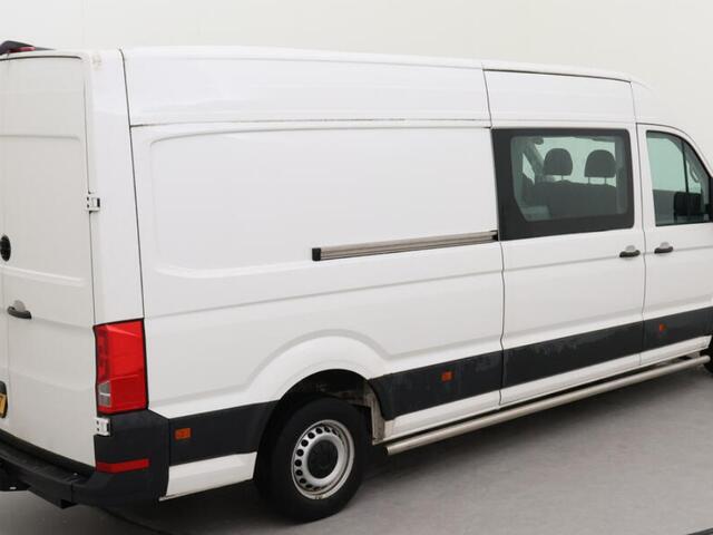 Volkswagen CRAFTER 140pk L4H3 / L3H2 Dubbele cabine Airco Cruise control Trekhaak Navigatie Carplay Camera Sidebars Euro6
