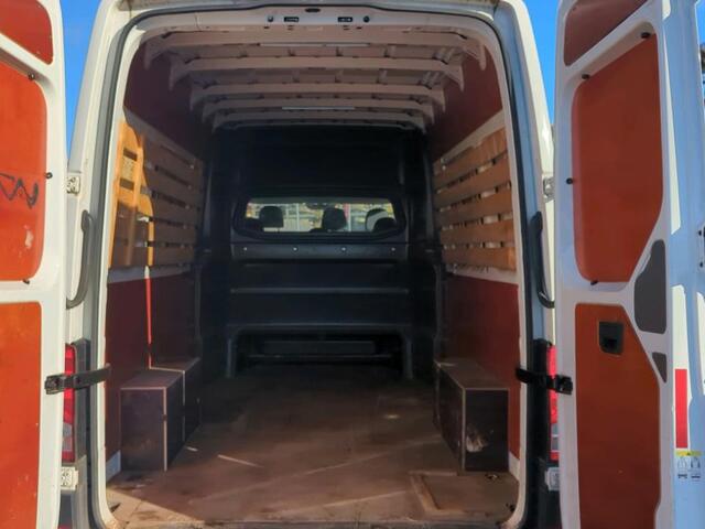 Volkswagen CRAFTER 140pk L4H3 / L3H2 Dubbele cabine Airco Cruise control Trekhaak Navigatie Carplay Camera Sidebars Euro6