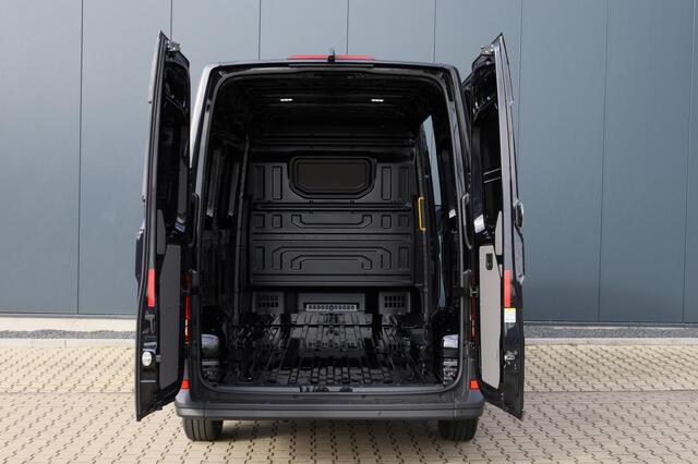 Volkswagen CRAFTER 2.0 TDI EU6 140PK DSG Trendline L3H3 GVW 3.5T WB 3640 MM | Trekhaak | Camera | Clima | DAB