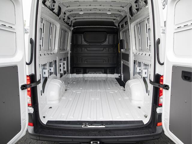 Volkswagen CRAFTER 35 2.0 TDI 140pk L3H3 Highline