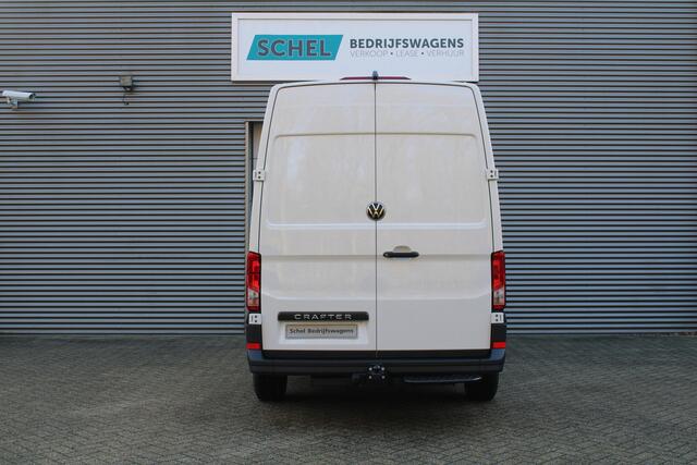 Volkswagen CRAFTER 35 2.0 TDI L3H3 177pk - Facelift - Navigatie - LED - Geveerde stoel - Virtual cockpit - Camera - Trekhaak - Stoelverwarming - Rijklaar