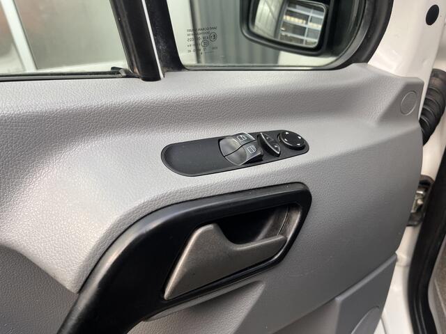 Volkswagen CRAFTER 2.0 TDI Kipper Laadkraan Hiab XS-044 afstandsbedieningssysteem Openlaadbak Airco Cruise controle 6-Persoons Pick-up Euro 5 Ex gemeente Bpm vrij Werkverlichting Kieperkraan Autolaadkraan Open laadbak