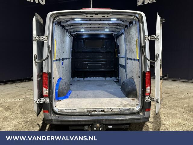 Volkswagen CRAFTER 2.0 TDI 141pk L3H2 L2H1 Euro6 Airco | Navigatie | Apple Carplay | Android Auto | Trekhaak Parkeersensoren, Bijrijdersbank
