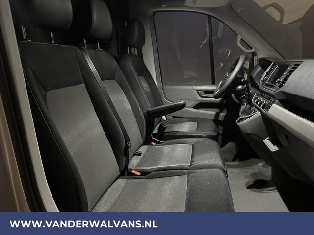 Volkswagen CRAFTER 2.0 TDI 141pk L3H2 L2H1 Euro6 Airco | Navigatie | Apple Carplay | Android Auto | Trekhaak Parkeersensoren, Bijrijdersbank