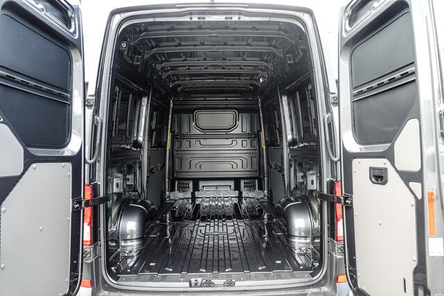 Volkswagen CRAFTER L3H3 2.0Tdi 177Pk Aut. | 19'' | 2xDeur | Nieuw Model | 10,4" Navigatie | Indium Grey