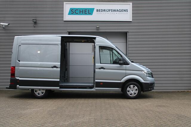 Volkswagen CRAFTER 35 2.0 TDI L3H3 177pk - Facelift - 2x Schuifdeur - Navigatie - LED - Geveerde stoel - Virtual cockpit - Camera - Trekhaak - Stoelverwarming - Rijklaar