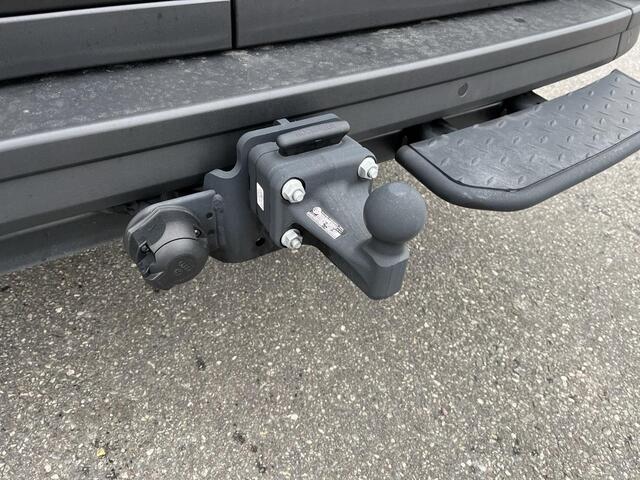 Volkswagen CRAFTER 35 2.0 TDI L3H2 140Pk Automaat | Trekhaak | Achteruitrij Camera |