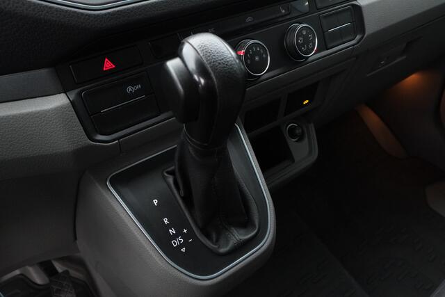 Volkswagen CRAFTER 35 2.0 TDI L4 Bakwagen met laadklep