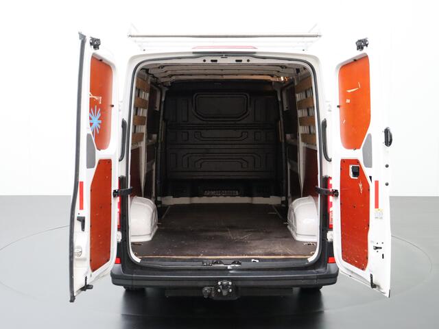 Volkswagen CRAFTER 2.0TDI 140PK L3H2 Highline | Imperiaal | Trekhaak | 2xSchuifdeur | Airco | Betimmering