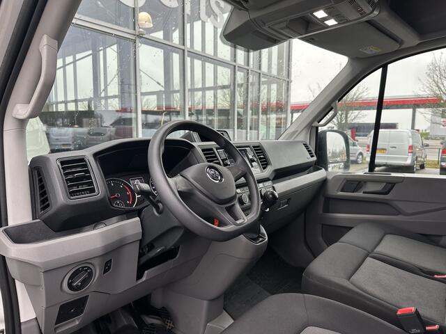 Volkswagen CRAFTER 35 2.0 TDI L3H3 Comfortline | NL-auto | Navi | Carplay | Stoelverw. | 3T trekhaak | PDC