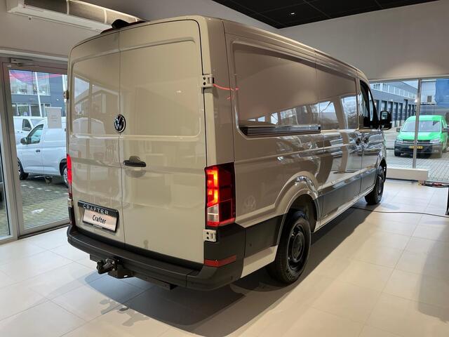 Volkswagen CRAFTER Bedrijfswagens 35 2.0 TDI L3H2 Highline 140 pk 103 kW 8 versn DSG | BPM vrij | Bijrijdersbank inclusief opbergvak | Cruise control inclusief snelheidsbegrenzer | App-connect | Led-laadruimteverlichting |