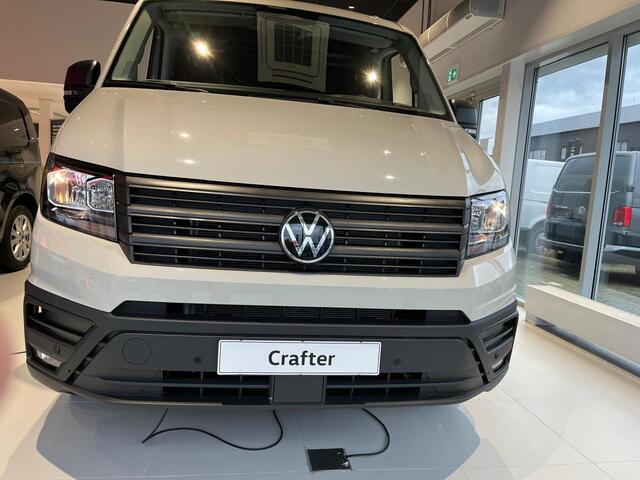 Volkswagen CRAFTER Bedrijfswagens 35 2.0 TDI L3H2 Highline 140 pk 103 kW 8 versn DSG | BPM vrij | Bijrijdersbank inclusief opbergvak | Cruise control inclusief snelheidsbegrenzer | App-connect | Led-laadruimteverlichting |