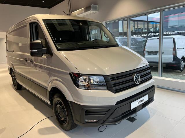 Volkswagen CRAFTER Bedrijfswagens 35 2.0 TDI L3H2 Highline 140 pk 103 kW 8 versn DSG | BPM vrij | Bijrijdersbank inclusief opbergvak | Cruise control inclusief snelheidsbegrenzer | App-connect | Led-laadruimteverlichting |