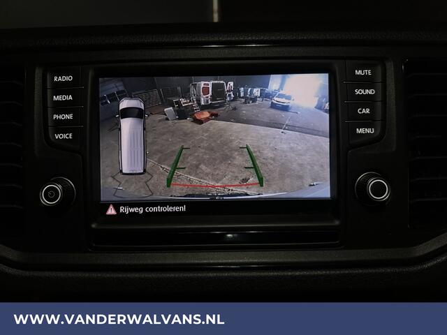 Volkswagen CRAFTER 2.0 TDI 141pk **BPM VRIJ voor de Ondernemer** L4H3 L3H2 Euro6 Airco | Camera Apple Carplay, Android Auto, Parkeersensoren, Bijrijdersbank, 3000kg Trekvermogen