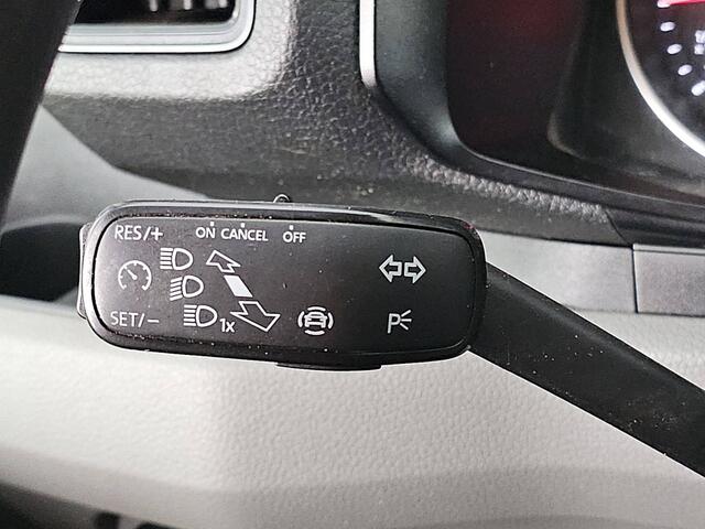 Volkswagen CRAFTER 35 2.0 TDI L3H2 airco, imperiaal, trap, trekhaak, pdc, 177Pk, NAP, Euro6!