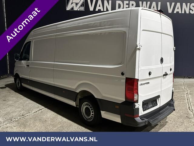 Volkswagen CRAFTER 2.0 TDI 141pk Automaat **BPM VRIJ voor de Ondernemer** L4H3 L3H2 Euro6 Airco | Camera | Apple Carplay Android Auto, Cruisecontrol, Stoelverwarming, Bijrijdersbank, 3000kg trekvermogen