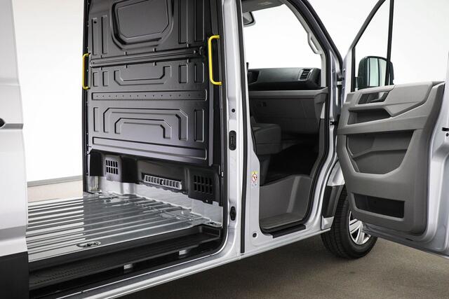 Volkswagen CRAFTER 35 2.0 TDI L3H2 Trendline | 2 X SCHUIFDEUR | ERGO COMFORT | LED | CLIMA | DAB | CAMERA | STOELVERWARMING