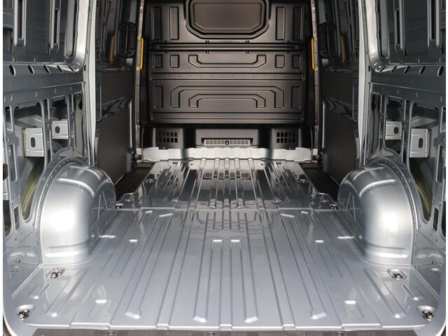 Volkswagen CRAFTER 35 2.0 TDI L3H3 Highline Navigatie/ Carplay | LED-Verlichting | Facelift!