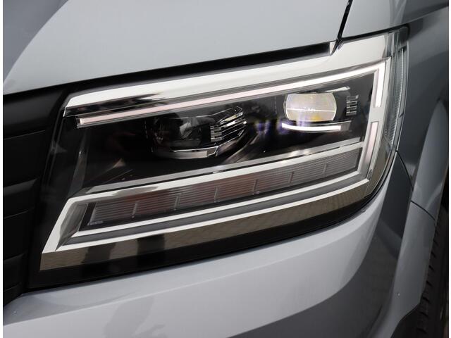 Volkswagen CRAFTER 35 2.0 TDI L3H3 Highline Navigatie/ Carplay | LED-Verlichting | Facelift!