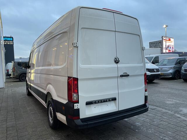 Volkswagen CRAFTER 35 2.0 TDI L4H3 140 PK Hand | PDC | App Connect | 3 Zits