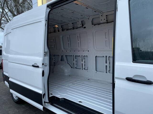 Volkswagen CRAFTER 35 2.0 TDI L4H3 140 PK Hand | PDC | App Connect | 3 Zits