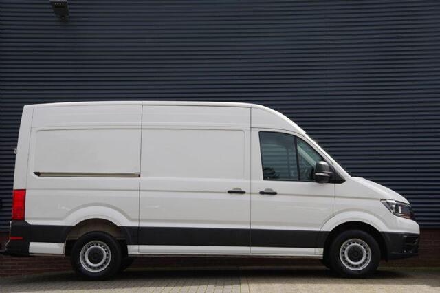 Volkswagen CRAFTER 35 2.0 TDI L3H3(L2H2) 140PK AUT. CAMERA, NAVI, CRUISE, DAB, TREKHAAK, AIRCO, PARKEERSENSOREN, APPLE CARPLAY, NL AUTO, NAP