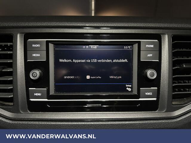 Volkswagen CRAFTER 2.0 TDI 141pk L3H2 L2H2 Euro6 Airco | Camera | Apple Carplay | Android Auto | 3000kg Trekhaak Bijrijdersbank