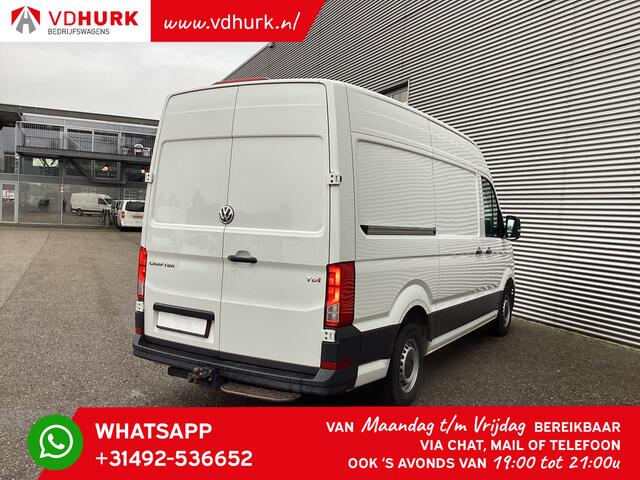 Volkswagen CRAFTER 2.0 TDI 140 pk L3H3 Inrichting/ CarPlay/ Navi/ Cruise/ Airco/ PDC/ Trekhaak