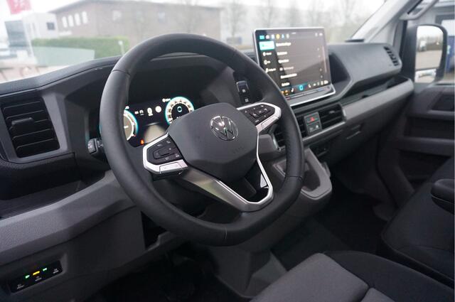Volkswagen CRAFTER 35 177PK L3H2 AUT Facelift BPM VRIJ!! 13" Navi, Cam, Gev. Stoel, Alarm, LED!! NR. C728*