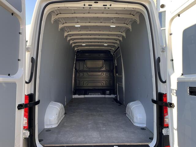 Volkswagen CRAFTER 35 2.0 TDI L4H3 Highline Camera/Trekhaak