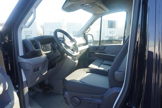 Volkswagen CRAFTER 30 2.0 TDI L3H3 Highline 30 2.0 TDI 140PK Aut, L3H3 Highline, Bijrijdersbank, LED Koplampen, Navigatie