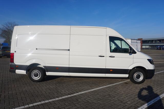 Volkswagen CRAFTER 35 2.0 TDI L4H3 Highline 35 2.0 TDI L4H3 Highline 140 pk Aut., Airco, Vierseizoensbanden, Navigatie, 260 gr achterdeuren