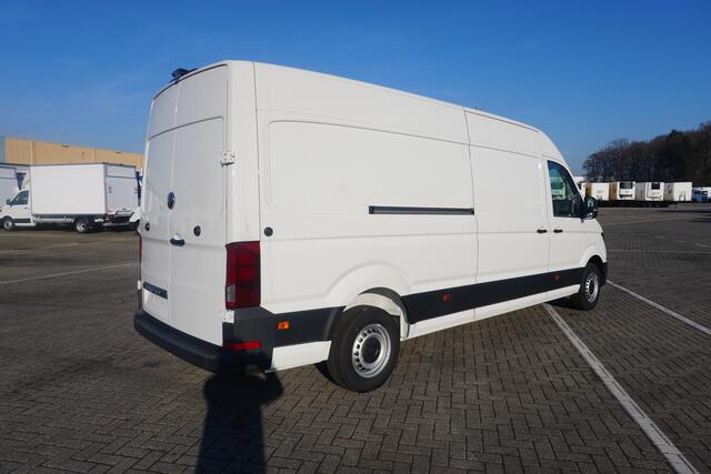 Volkswagen CRAFTER 35 2.0 TDI L4H3 Highline 35 2.0 TDI L4H3 Highline 140 pk Aut., Airco, Vierseizoensbanden, Navigatie, 260 gr achterdeuren