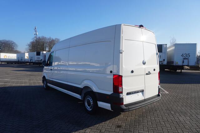 Volkswagen CRAFTER 35 2.0 TDI L4H3 Highline 35 2.0 TDI L4H3 Highline 140 pk Aut., Airco, Vierseizoensbanden, Navigatie, 260 gr achterdeuren