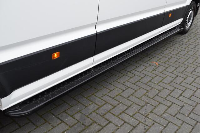 Volkswagen CRAFTER 35 2.0 TDI 140pk DSG L4H3 Volkswagen Crafter 35 2.0 TDI L4H3