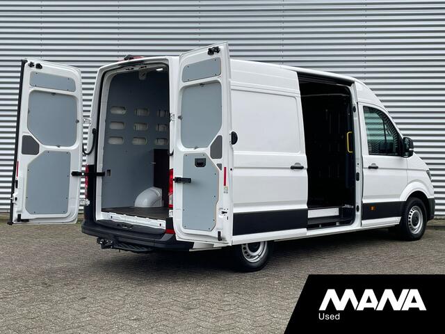 Volkswagen CRAFTER 35 2.0 3.180 L3H3 RWD 180pk Airco Camera Navi Trekhaak CarPlay Laadruimtebekleding 12V Opstapbumper Leder Bijrijdersbank