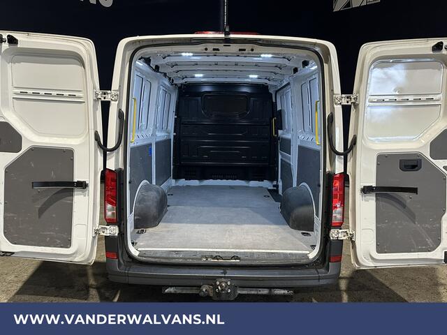 Volkswagen CRAFTER 2.0 TDI L3H2 L2H1 Euro6 Airco | Camera | Navigatie | Apple Carplay | Trekhaak Android Auto, Bijrijdersbank