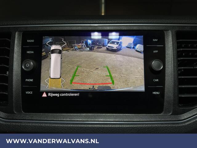 Volkswagen CRAFTER 2.0 TDI 141pk L3H2 L2H1 Euro6 Airco | 3000kg Trekhaak | Camera | Navigatie | Apple Carplay | Android Auto Cruisecontrol, Parkeersensoren, Dakdragers, Bijrijdersbank