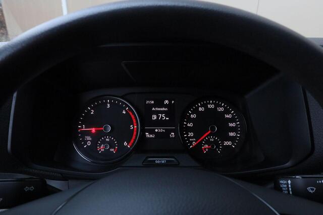 Volkswagen CRAFTER 35 2.0 TDI L3H3 177 pk DSG DSG Comfortline | Trekhaak | 3-zits | Luchtgeveerde stoel | Inrichting | Achteruitrijcamera