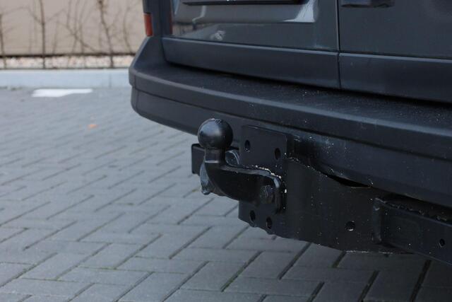 Volkswagen CRAFTER 35 2.0 TDI L3H3 177 pk DSG DSG Comfortline | Trekhaak | 3-zits | Luchtgeveerde stoel | Inrichting | Achteruitrijcamera