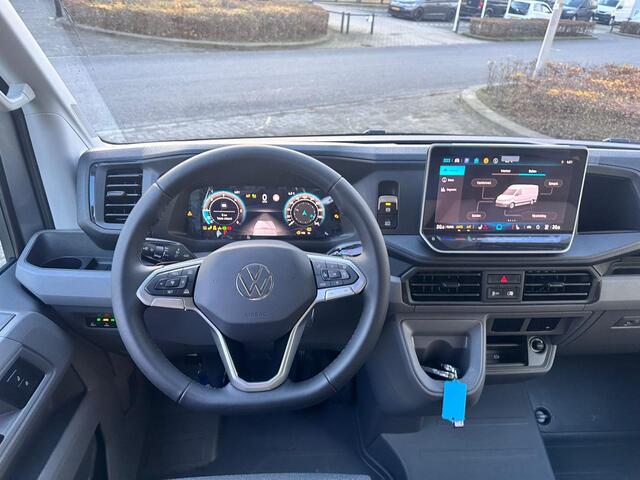 Volkswagen CRAFTER Bestelwagen 35 2.0 TDI 177pk L4H3 Exclusive I Climatronic I GeveerdeStoel I Navigatie I Camera I Trekhaak I Stoelverwarming L+R I Digital Cockpit I excl. kosten rijklaarmaken