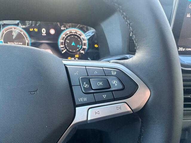 Volkswagen CRAFTER Bestelwagen 35 2.0 TDI 177pk L4H3 Exclusive I Climatronic I GeveerdeStoel I Navigatie I Camera I Trekhaak I Stoelverwarming L+R I Digital Cockpit I excl. kosten rijklaarmaken