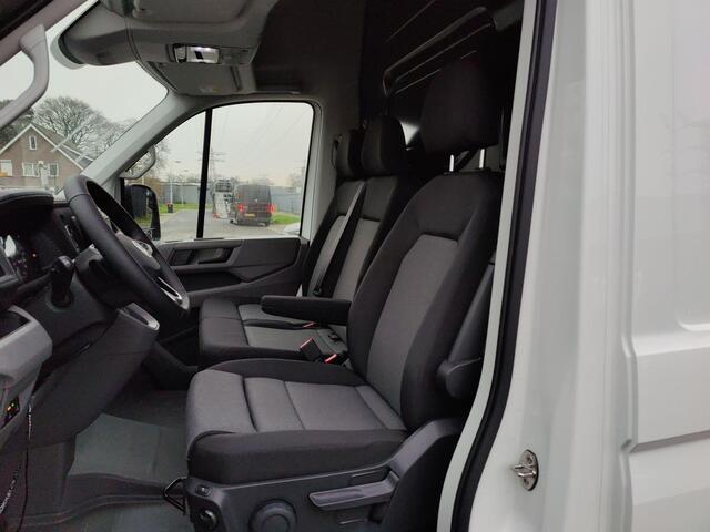 Volkswagen CRAFTER Bestelwagen 35 2.0 TDI 177pk automaat L3H3 Exclusive Ergoactive geveerde stoel | LED-koplampen | Trekhaak | ACC | Apple Carplay | Actieprijs excl. kosten rijklaar maken