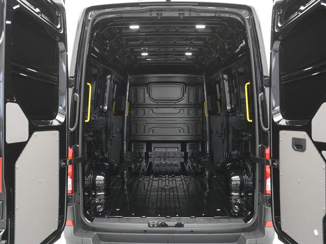 Volkswagen CRAFTER 2.0 TDI 103kW 140PK GVW 3.5T L3H3 Exclusive AUT BPM vrij!