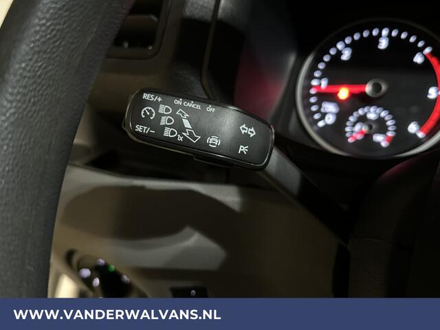 Volkswagen CRAFTER 2.0 TDI 140pk L3H3 L2H2 Euro6 Airco | Camera | Cruisecontrol | Apple Carplay | Android Auto, Parkeersensoren, chauffeursstoel, voorruitverwarming