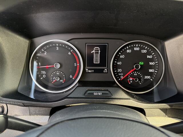Volkswagen CRAFTER 30 2.0 177PK TDI Automaat **BPM VRIJ**L3H3 Highline EURO6 Achteruitrijcamera/trekhaak/cruise control