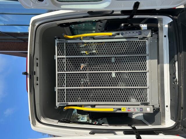 Volkswagen CRAFTER Electrische 9-persoons Rolstoelbus